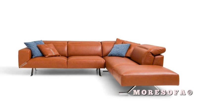 Phòng khách độc đáo, nổi bật, phong cách hơn với mẫu sofa L hiện đại bọc da màu cam dễ dàng vệ sinh Xưởng sản xuất sofa đẹp tại hà nội