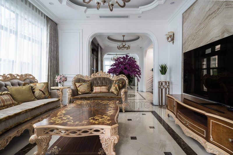 Kiến trúc sư MoreHome đã tính toán kỹ lưỡng khoảng cách giữa tivi và bộ ghế sofa để bảo vệ mắt của cả gia đình.